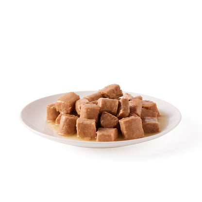 Hrana umeda bio pentru caini, bucati de pui in sos, 820g Yarrah