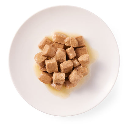 Hrana umeda bio pentru pisici, bucati de pui si curcan cu urzica si tomate, 405g Yarrah