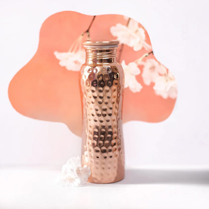 Sticla din cupru curbata cu aspect ciocanit 500ml, Forrest & Love